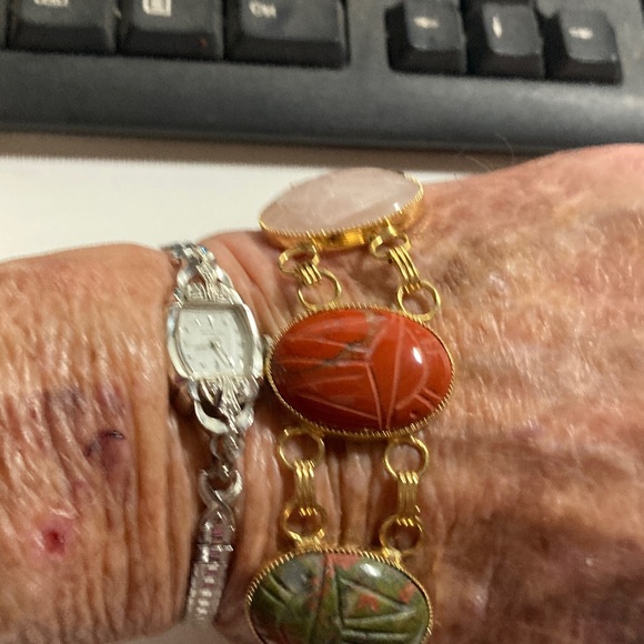 Vintage large scarab bracelet - Picture 11 of 12